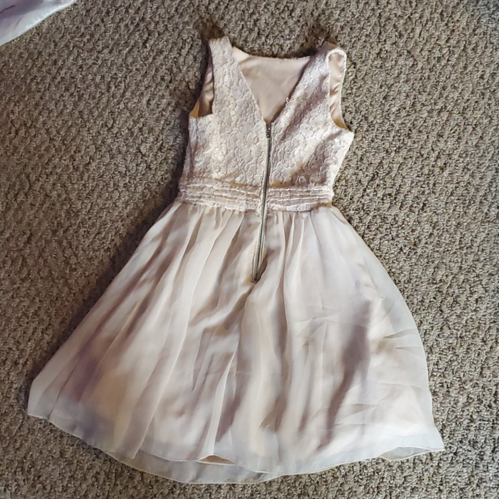 Dress - Picture 2 of 3
